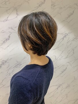 パティオン(PATIONN) 30代40代に人気の丸みと毛流れがあるフワッとショートヘア☆