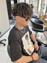 アイズ 海老名(AIZU)&nbsp;ツイストスパイラルパーマ メンズパーマ メンズカット 眉毛