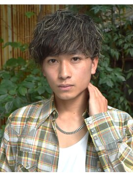 フリーク バーバーショップ 都島店(FREAK BARBER SHOP) マッシュウルフ ニュアンス ソフトツイスト ハイライト シャドー