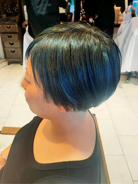 ヘアリゾート粋 ティガ 池袋店(tiga) ショートハイライトエメラルドグリーン