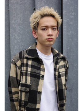 ブークル(boucle) 抜きっぱなし　ベリーショート　ブリーチ