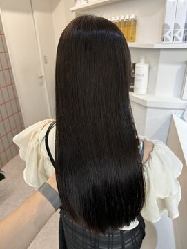 ペレ 栄 アネックス(PELE栄ANNEX) 韓国 くびれロング レイヤー ワンホンヘア 小顔前髪