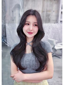 フィヴェント(Fivent) 黒髪韓国小顔レイヤーイメチェン暗めオリーブグレークラゲヘアー