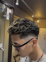 ライズトーキョー 土浦店(RISE TOKYO)&nbsp;オールバックパーマ/極道パーマ/金メッシュ