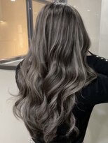 ヘイリー(Hailey) グレージュ