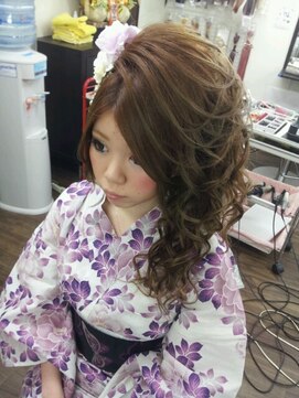 ヘアセットアップス(UP's) ★浴衣着付け+スジ盛り♪盛り♪サイドアーッッップ★