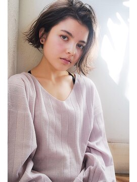 ベル 表参道店(Belle) 小顔効果抜群　前髪長めのラフショートボブ〔Belle表参道〕