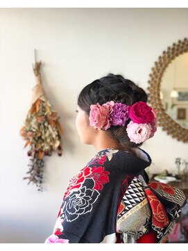 ページボーイ 編み込みシニョン