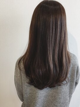 クールブ(Courbe) ツヤ感たっぷりベージュカラー☆