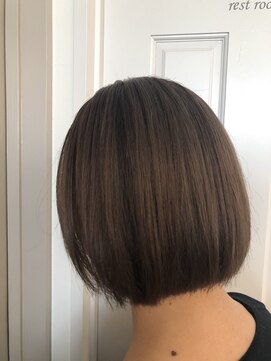 ロンドアベニール 北千住(Lond avenir) namie お客様スタイル×ハイトーンベージュ切りっぱなしボブ