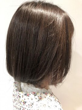 コム(com by neolive) インナーカラー内巻きボブ2