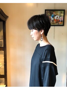 ギリア(Gillia) 美骨格ショート