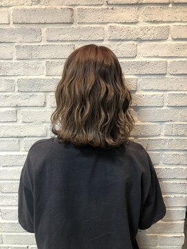 ユーリ(juli) ベージュハイライト