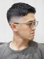 ヨシザワインク プレミアム 横浜 桜木町店(YOSHIZAWA Inc. PREMIUM)&nbsp;メンズワイルドアップバングバーバーフェードベリーショート