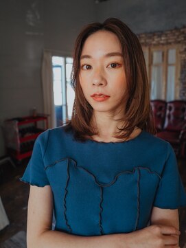 フローラビューティーヘアー(Flora Beauty Hair) 顔周りレイヤー/20代/30代/40代/50代/岡山/表町