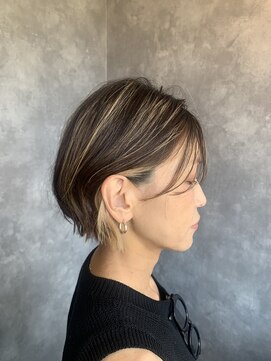 ウィート(wheat) ランダムハイライト×イヤリングカラー×ベージュ×ミニボブ町田