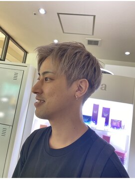 デザイニングヘアードゥ(designing hair Deux) メンズミルクティーツーブロックショート