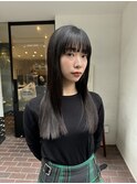 パツッと感を残した綺麗なロング