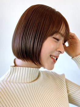 クロノス(CRONOS)の写真/大人の上品さを醸し出すカットで小顔魅せ×イルミナ以上の艶〈フュージョニストカラー〉【千葉駅】