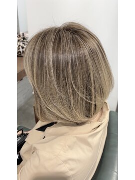 ブルーム 八千代緑が丘(bloom) 大人のバレイヤージュカラー