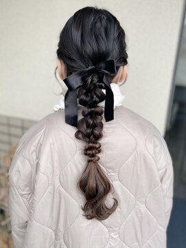 オウルヘアー(Owl hair) 編みおろしアレンジ/ロング/黒リボン