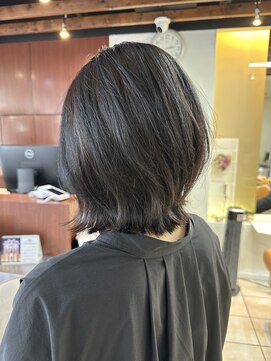 クオリス 上板橋店(QUALIS) 秋の抜け感ボブ外ハネレイヤー◎20代30代透明感グレージュ