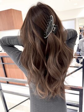 セイントローレン バイ ジルブラン(St.Lauren by JIL BLAN) ハイライトバレイヤージュダブルカラーショートカット