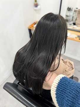 キティー サカエ(kiti SAKAE) ★ブリーチなしダブルカラー透明感暗めアッシュグレージュカラー