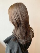 ニィー バイ ディコ(nii by Dico)&nbsp;ブリーチカラー柔らかなシアーベージュ☆