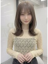 ロイ(Roi)&nbsp;Roi渋谷・くびれミディアム・グレージュカラー