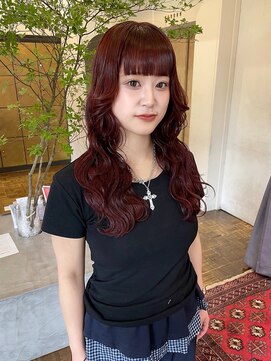 ヘアーアイスカルテット(HAIR ICI QUARTET) 20代透明感カラー似合わせ◎ゆるふわスタイル×ワインレッド