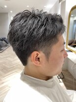 ジル 亀有(ZiL)&nbsp;刈り上げアップバングショート