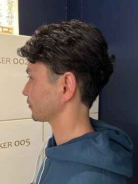 コワファースト 大分(COIFF1RST) 刈り上げパーマスタイル