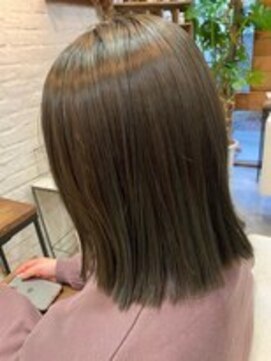 ニキ ヘアー ネイル 子安店(niki hair, nail) 切りっぱなし×オリーブ