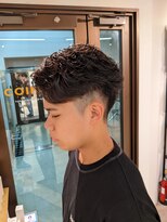 コワファーストナガサキシャンプーボーイ(COIFF1RST NAGASAKI SHAMPOO BOY)&nbsp;ショートアップバング×リバースカール