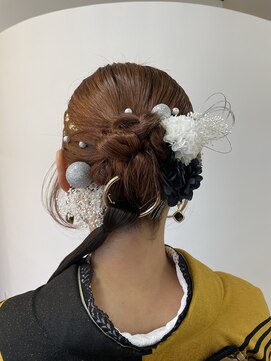 ミテ(miitte) カチモリヘアアレンジ