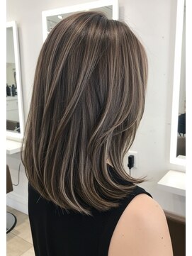 エル 新小岩(elu) 美髪/ワイドバング/レイヤーカット/くすみベージュ/新小岩駅