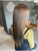 イエローベージュ