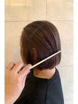 大須賀美容室 けやき通り店&nbsp;髪が動いた時も自然な白髪ぼかしハイライト