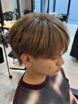 エデアンルクラ 下通(EDEAN Leclat)&nbsp;熊本メンズヘア ハイトーン ブリーチ ミルクティー ベージュ