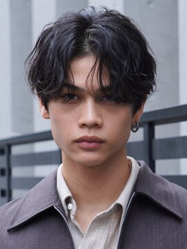 テン 心斎橋(tenn.) メンズセンターパート七三分けパートニュアンスパーマ刈り上げ