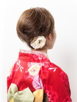 エストラスト 京都本店(s_trust)&nbsp;大人っぽく仕上げたいあなたにオススメ☆夜会巻き崩しスタイル