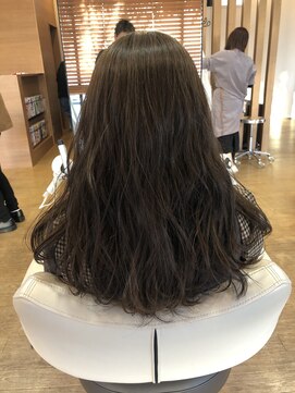 ベルポートヘア(Bellport hair) 透明感ホワイトアッシュカラー