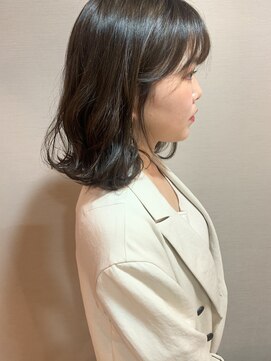 ジアン(GIEN) デザインカラー ハイライト グレージュ ミディアムヘア