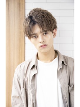 クラン(clan) メンズセンターパートマッシュウルフベージュカラー