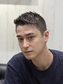 ヨシザワインク プレミアム 横浜 桜木町店(YOSHIZAWA Inc. PREMIUM) グリース濡れ髪メンズバズショートスタイル大人刈り上げ