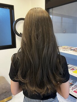 寒色系ベージュ/オリーブベージュ