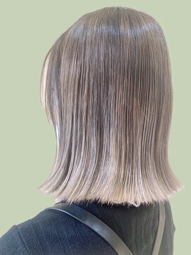 ザビー(THE B) 切りっぱなしボブ