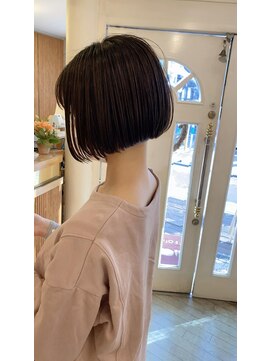 モリオ フロム ロンドン 大宮2号店(morio from London) 【なかじま ひびき】酸熱トリートメント×黒髪ミニボブ