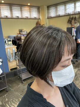 ワラティク(WARATI C) ショートボブ